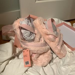 Juicy Couture Pink fuzzy slippers